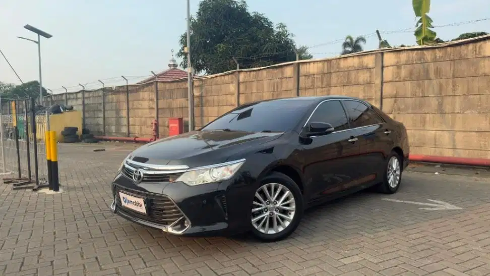 LOW DP Toyota Camry 2.5 V Bensin-AT 2016 UAG