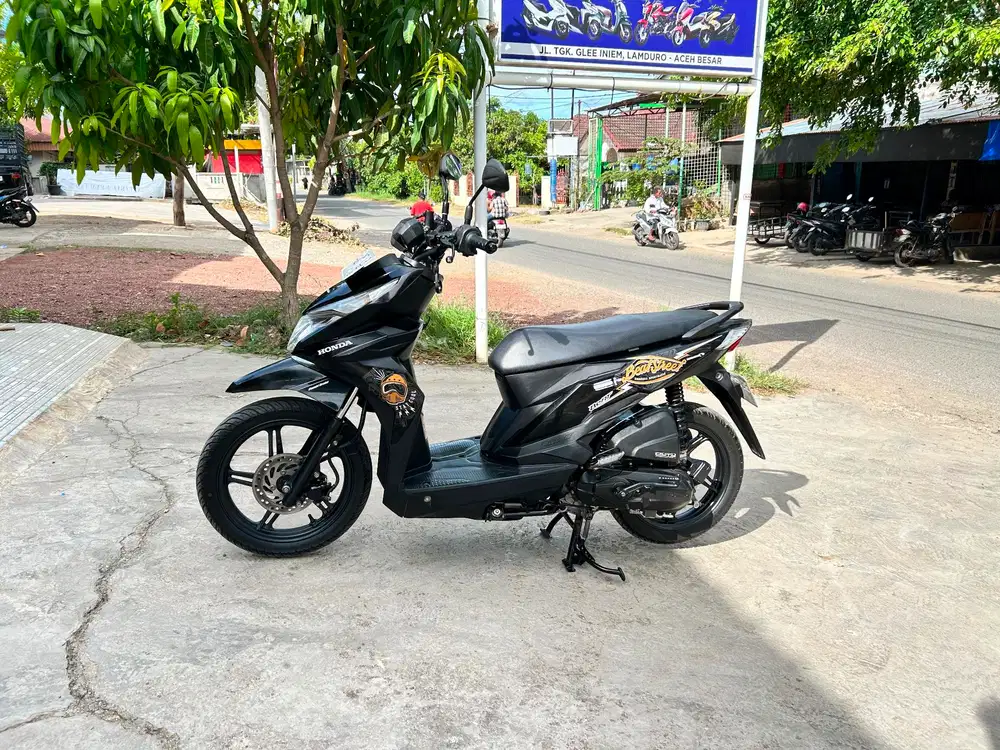 Di jual honda beat street tahun 2018