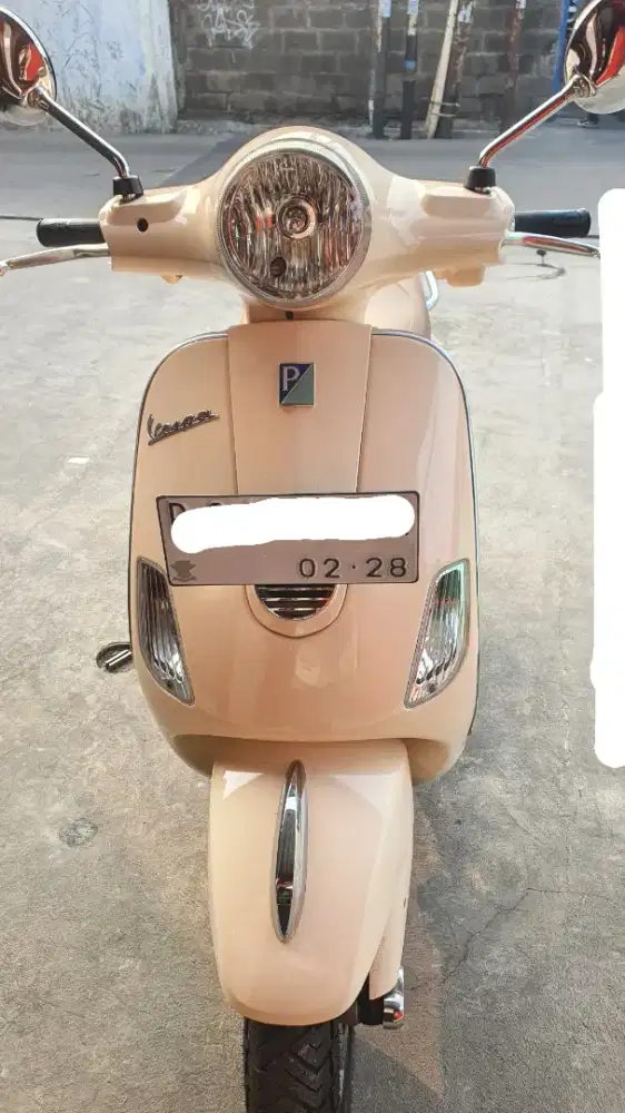 VESPA MATIC LX 150 WARNA LIMITED GOOD DEAL