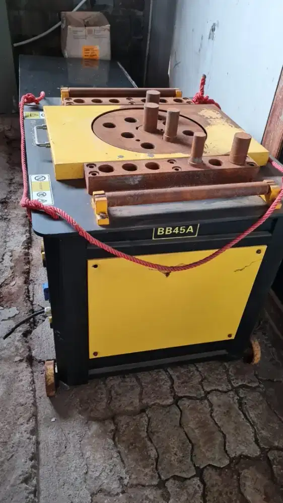 Mesin Bending MONTOYA tipe BB45A BU