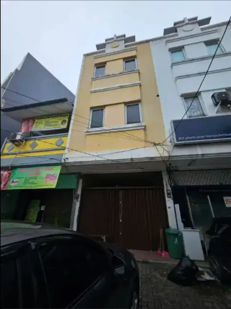 Ruko 3 Lantai Disewakan Dekat Pasar Meruya