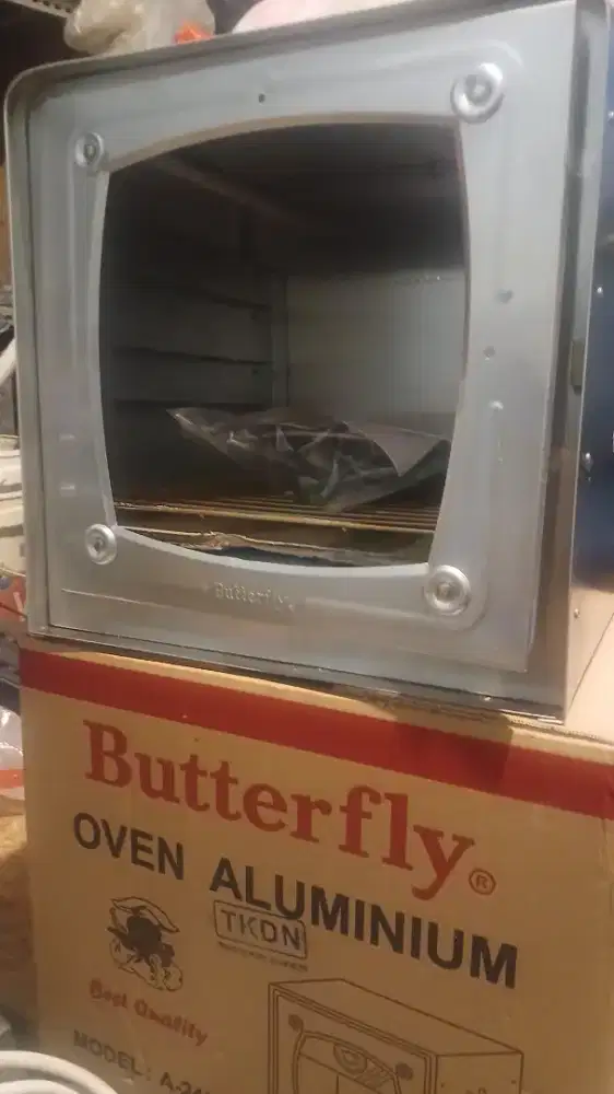OVEN BUTTERFLY tangkring