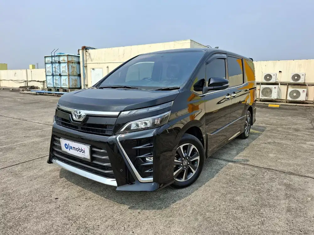 [BUNGA 0%] Toyota Voxy 2021 UZC