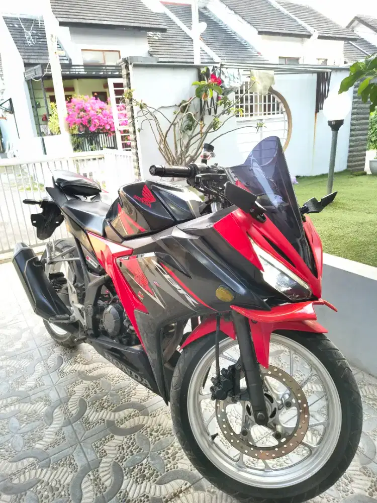 Honda CBR 150R Facelift 2017