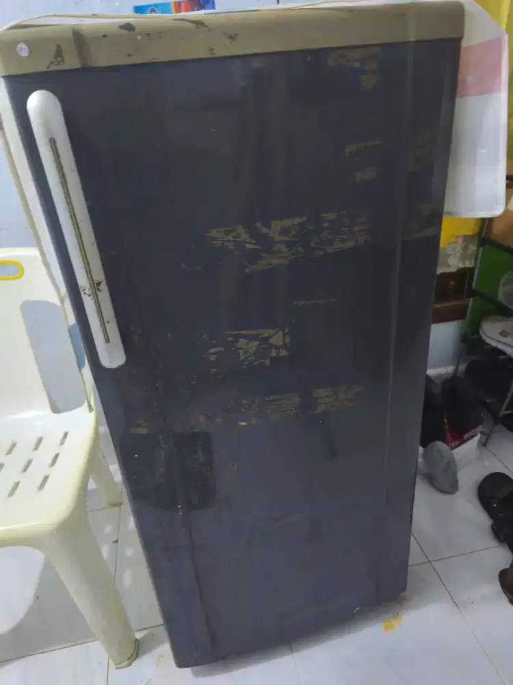 Dijual kulkas merk samsung