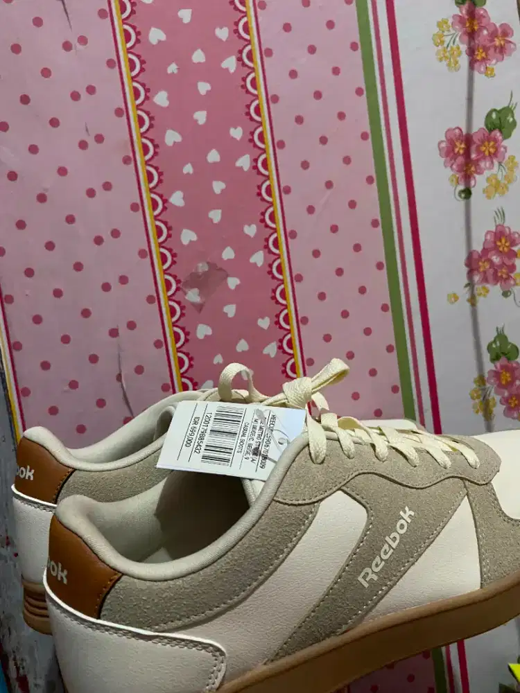 JUAL SEPATU REEBOK