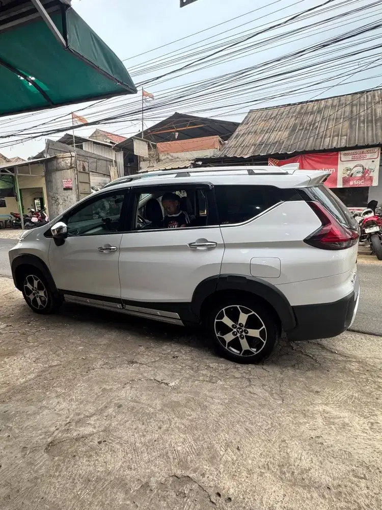 Xpander Cross 2020 Warna Putih (Kondisi Baik)