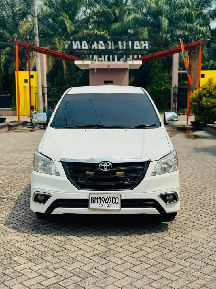 Toyota innova G 2.0 manual 2015