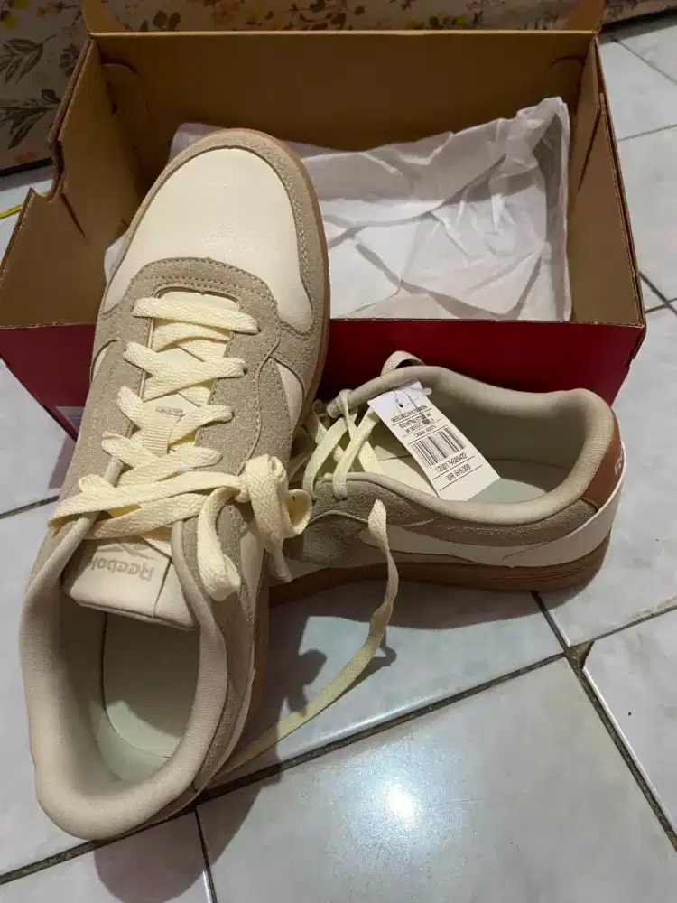 Jual cepat sepatu REEBOK
