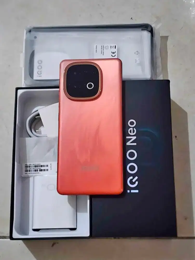 Iqoo Neo 10 8/256 Fullset Mulus