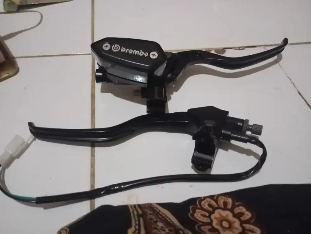 Di jual handle master rem Brembo