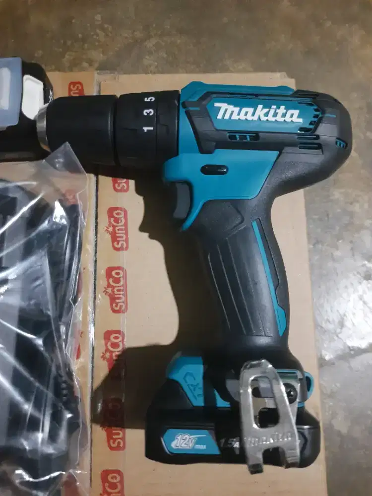 Bor cordless makita hp333D