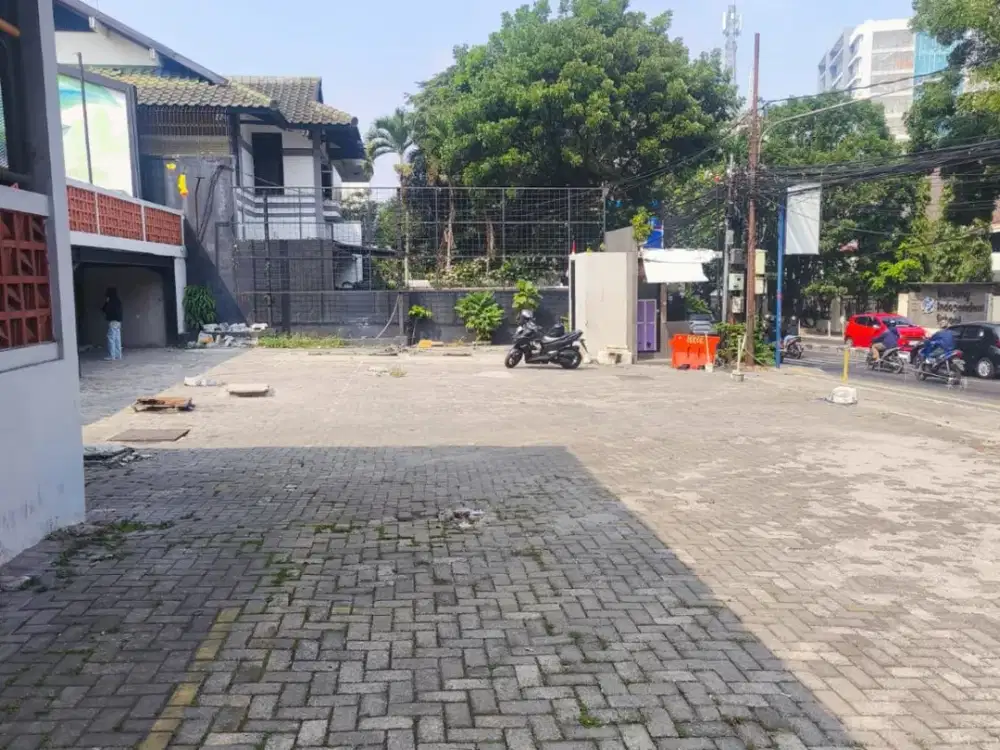 Ruang Usaha Surya Sumantri Cocok Resto Kantor Showroom dll