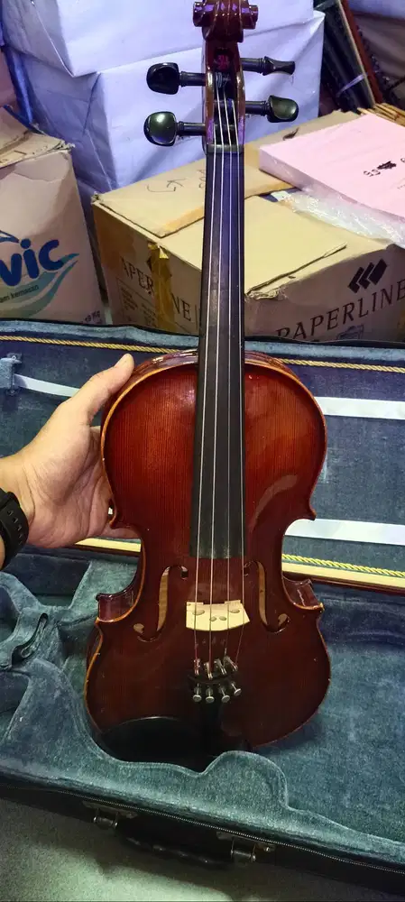 Biola / Violin Ukuran 4/4, Mulus Flamed Wood+Hardcase. BISA NEGO