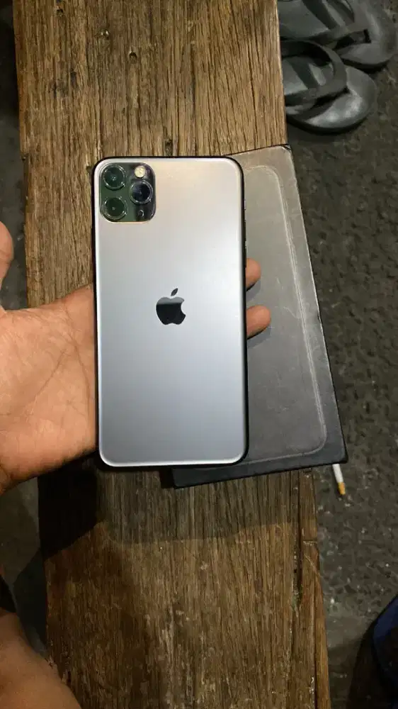 iPhone 11 promax 64gb inter