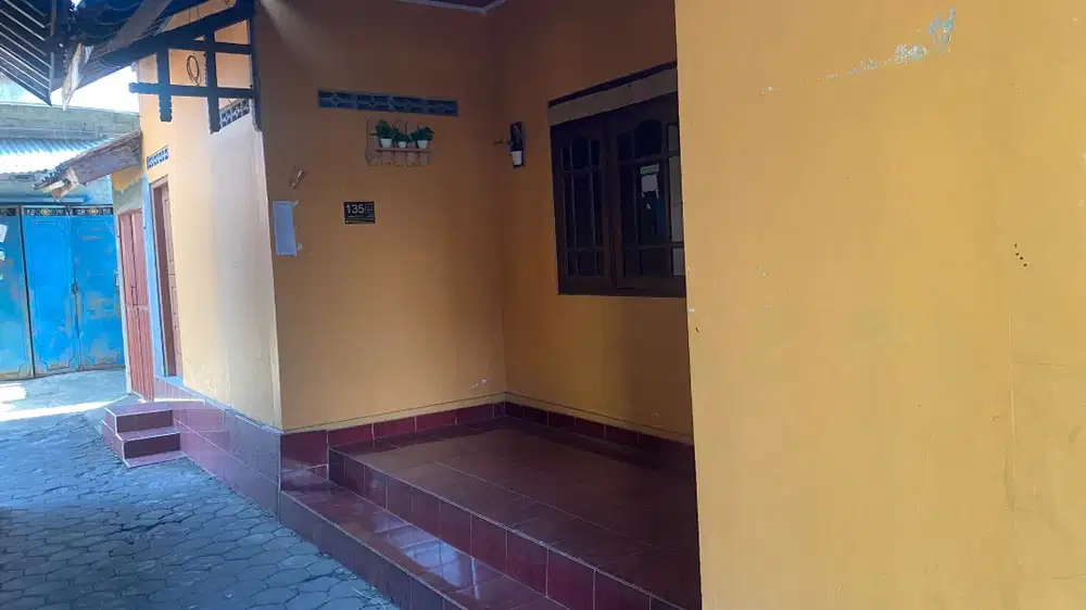 Disewakan Rumah/Rumah semi Produksi