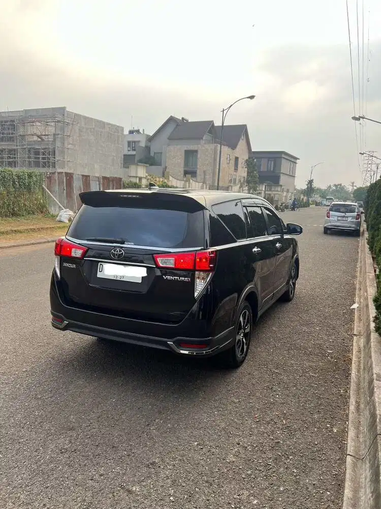 DIJUAL INNOVA VENTURER 2022 DIESEL