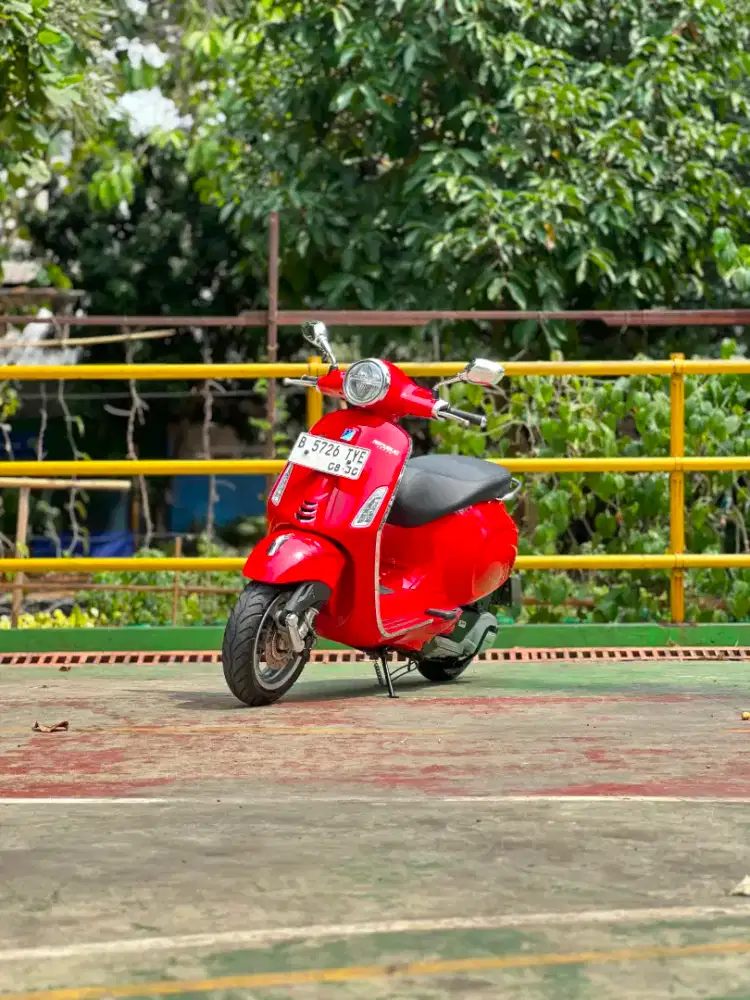 VESPA PRIMAVERA NEW MODEL 150 IGET ABS LED TH 2025 PERCECT CONDITION