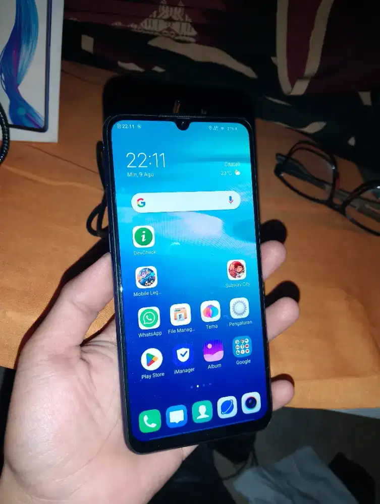 Vivo S1 4+1/128gb Os 12 hp charger