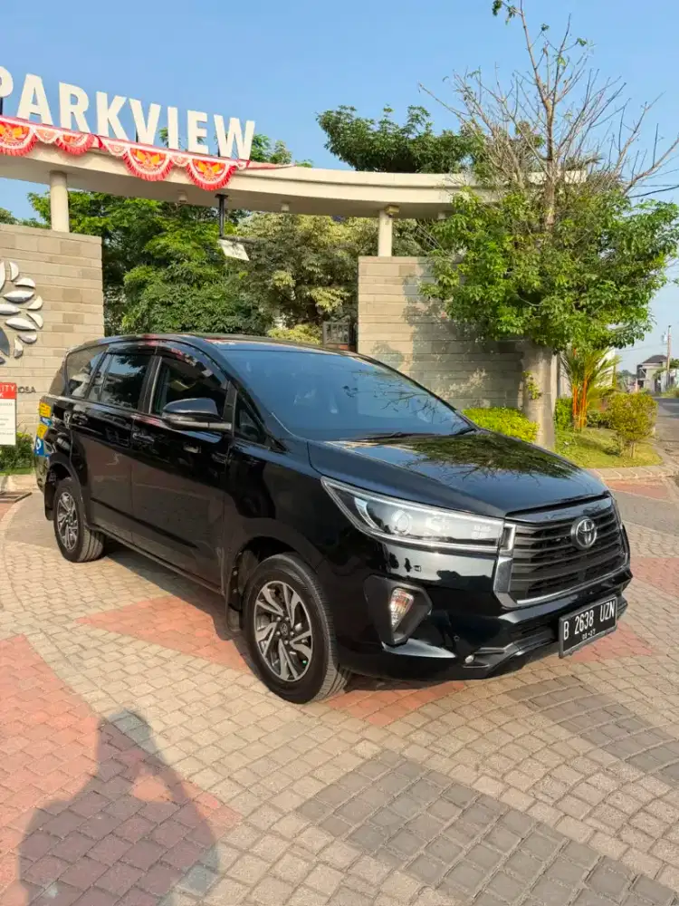 Innova Reborn 2.4 V Diesel AT 2022