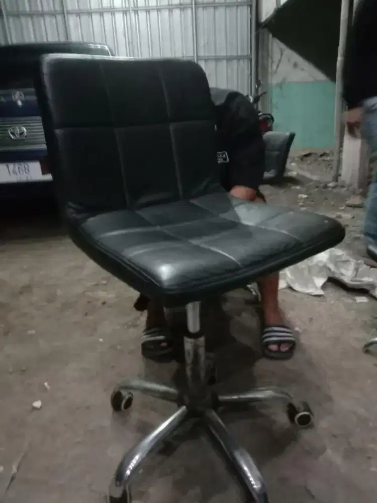 kursi hidrolik bekas
