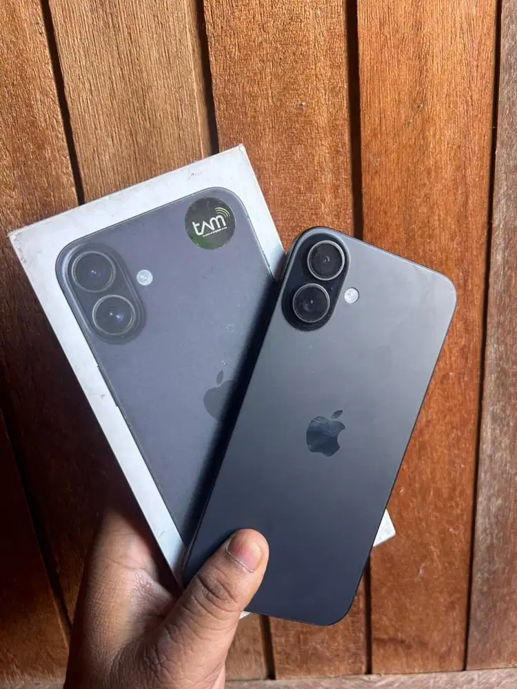 iphone 16 plus 128 gb garansi on september 2026 mulus like new