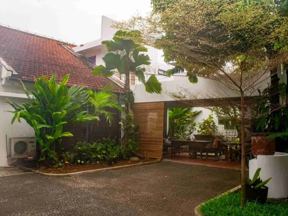 Sewa Rumah Cipete ( bisa utk kantor - tinggal - cafe - clinic ) Cilandak Jakarta selatan