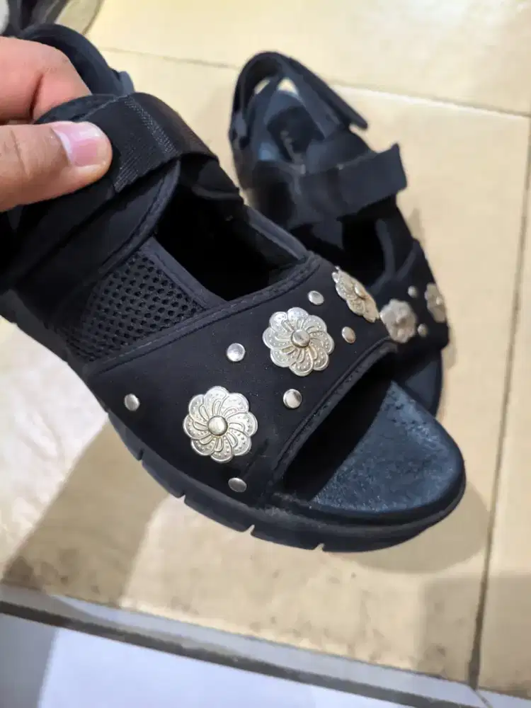 Sandal Wanita Adorable Project