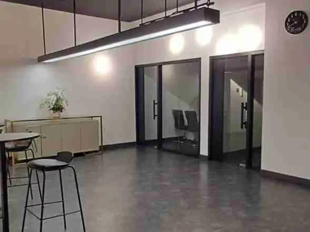 Sewa Rumah 2 lantai bagus di area premium pakubuwono jakarta selatan ( cocok utk bisnis - kantor - cafe - resto - clinic dll ) jakarta selatan