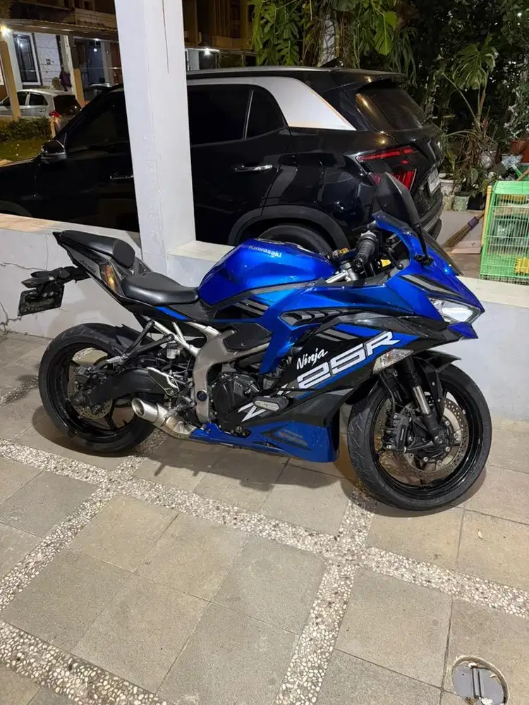 ZX25R 2021 ABS SE
