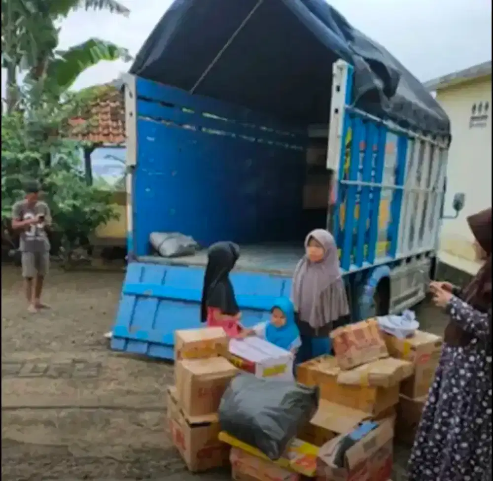 Jasa pengiriman angkutan barang pindahan