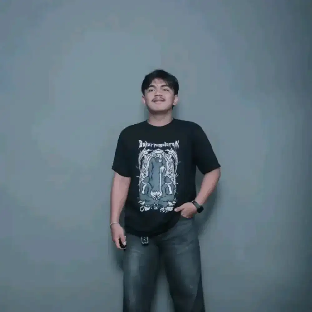 Tenaga kerja,dan siap untuk menjalankan pekerjaan apapun