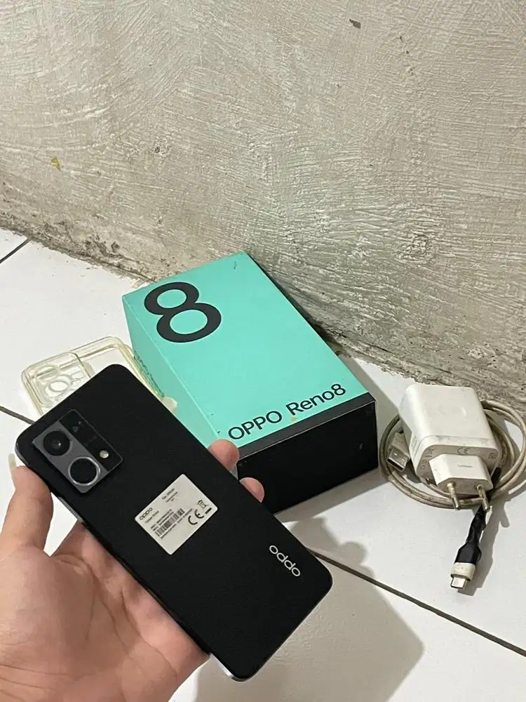Oppo reno 8 8+8/256