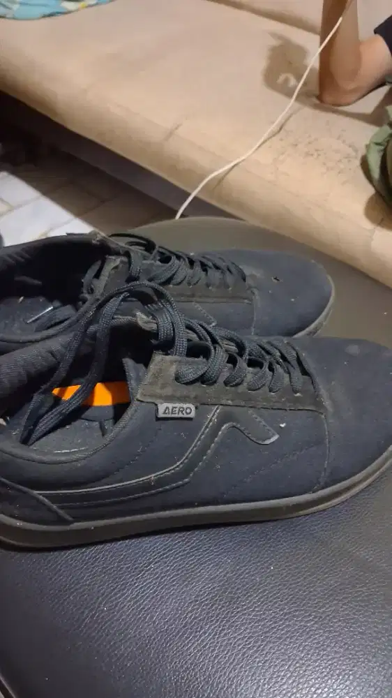 aero street black sz 42