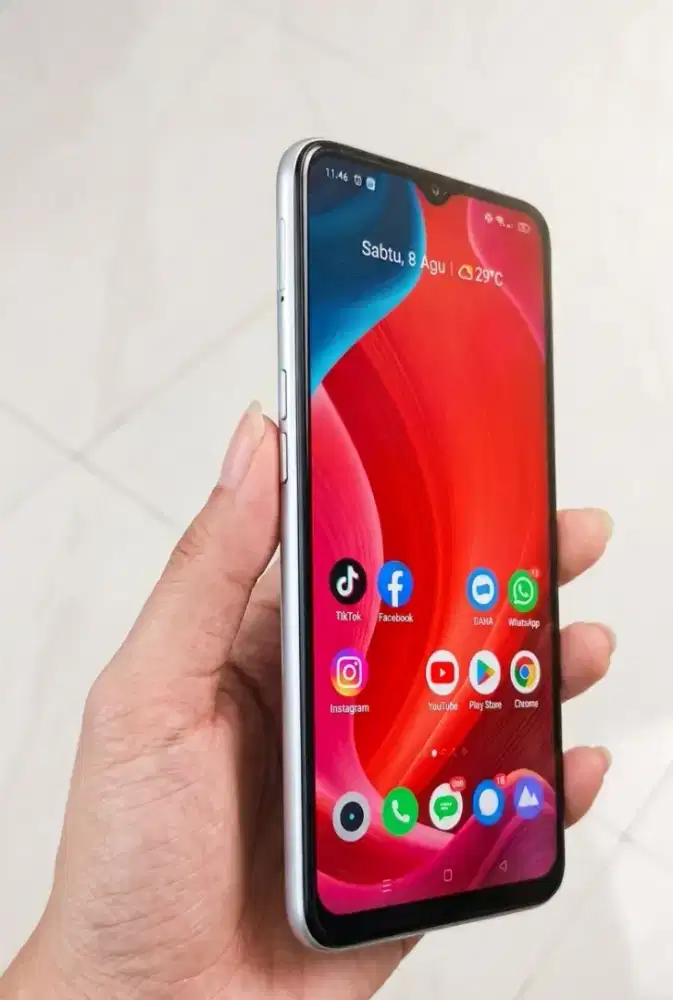 Jual hp realme narzo 20. Unit HP dan casan (charger)