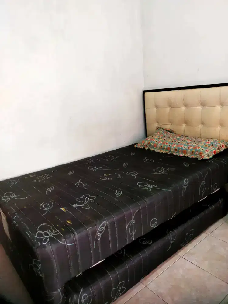 Tempat tidur anak mode dorong terdiri dari 2 bed