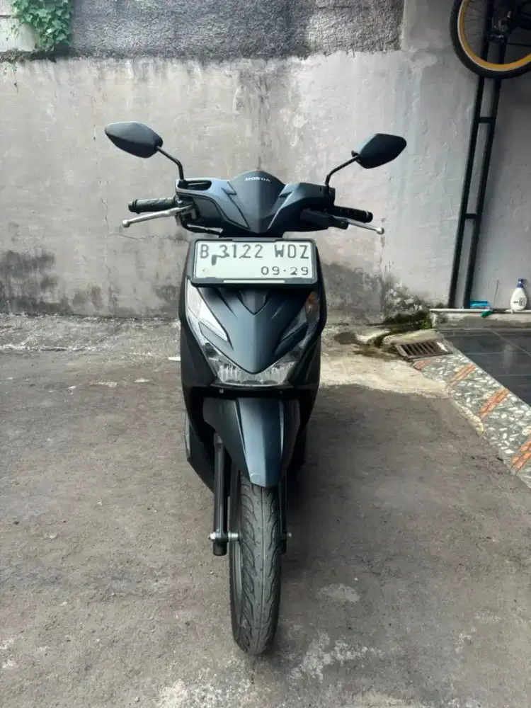 Honda Beat Deluxe Gen 2 2024 smartkey - KM 9 Ribu Asli