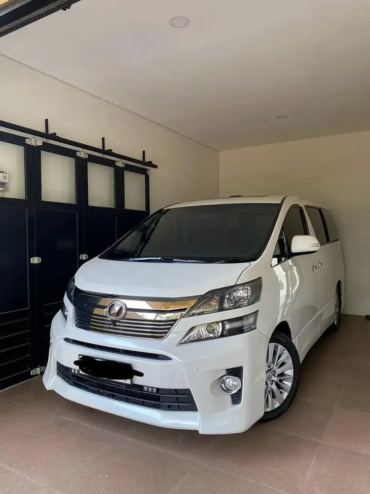 Toyota Vellfire ZG Premium Sound 2.4 AT (2014)