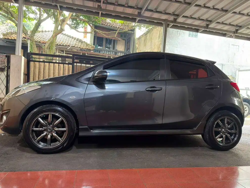 Mazda 2 2013 Bensin
