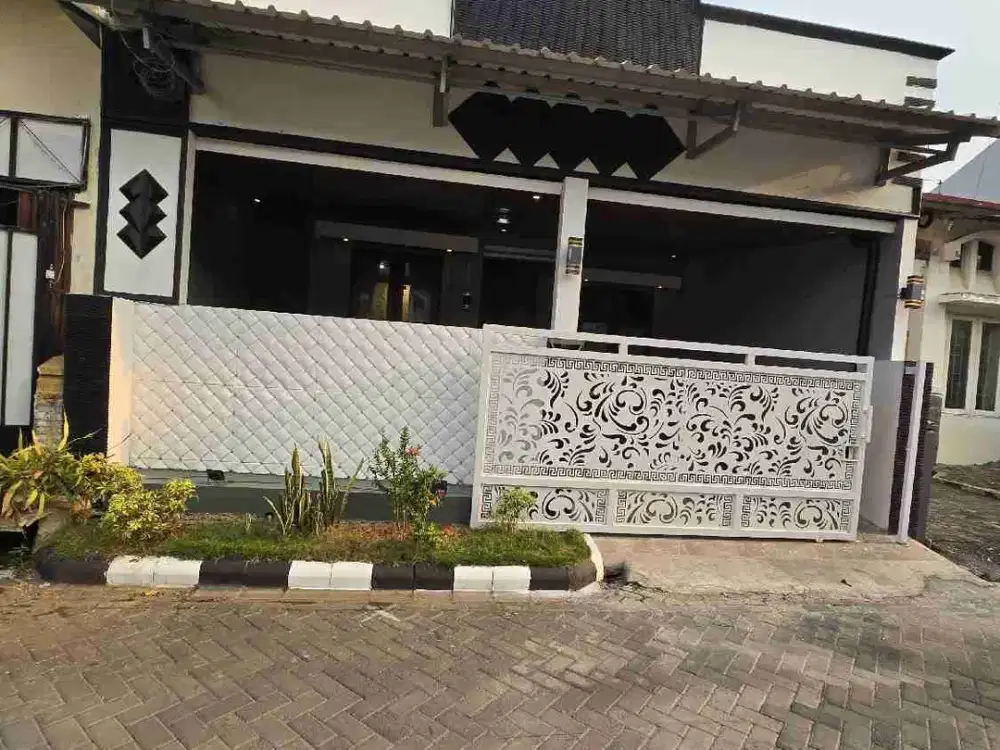 RUMAH CANTIK DI PERUM PLAMONGAN INDAH PEDURUNGAN SEMARANG