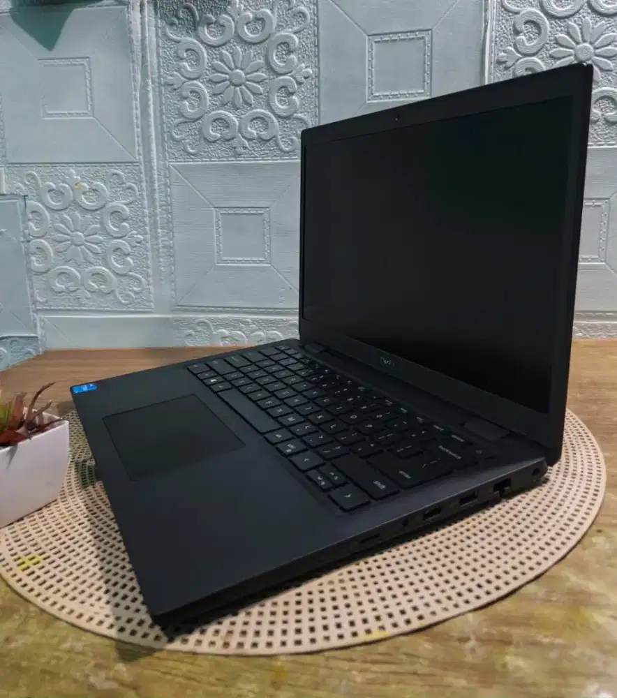 Dell Latitude 3420 Mulus Seperti baru