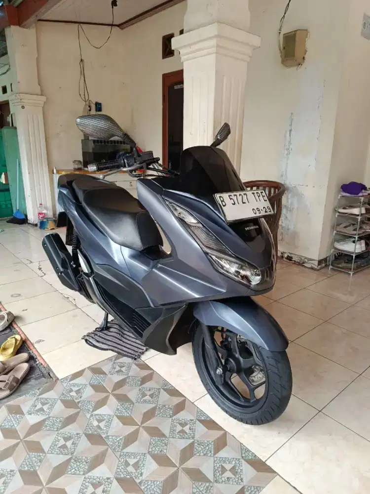 Honda pcx tahun 2023