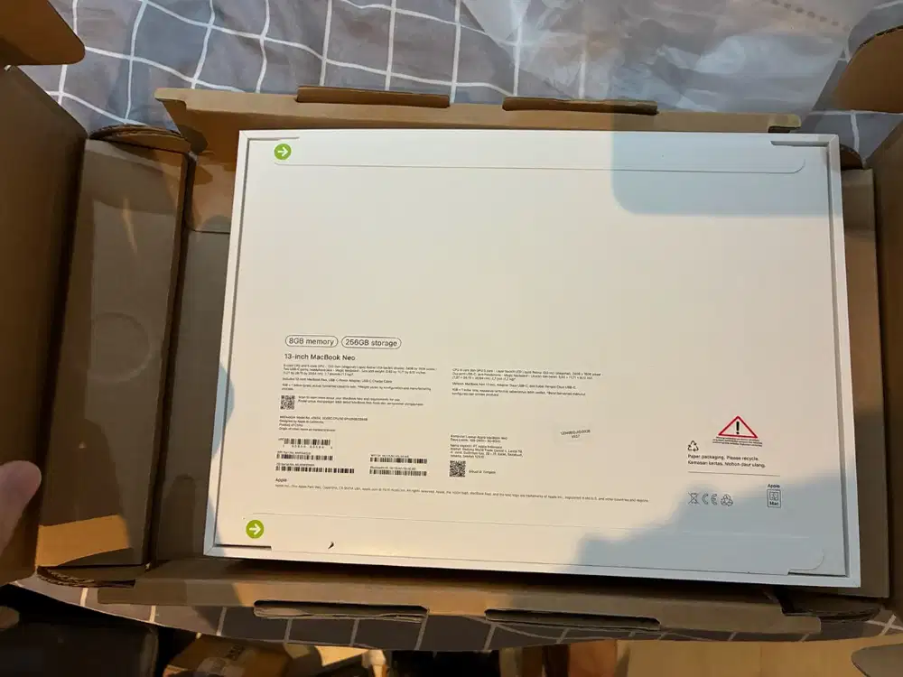 Apple Macbook Neo Ibox 256gb Silver resmi IBOX New BNIB