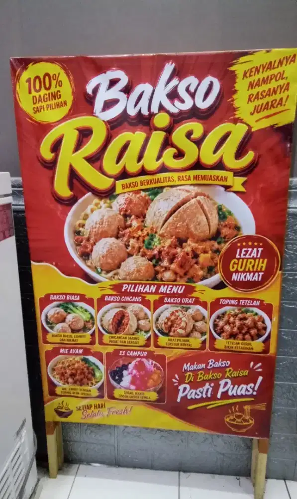 Jaga kedai bakso