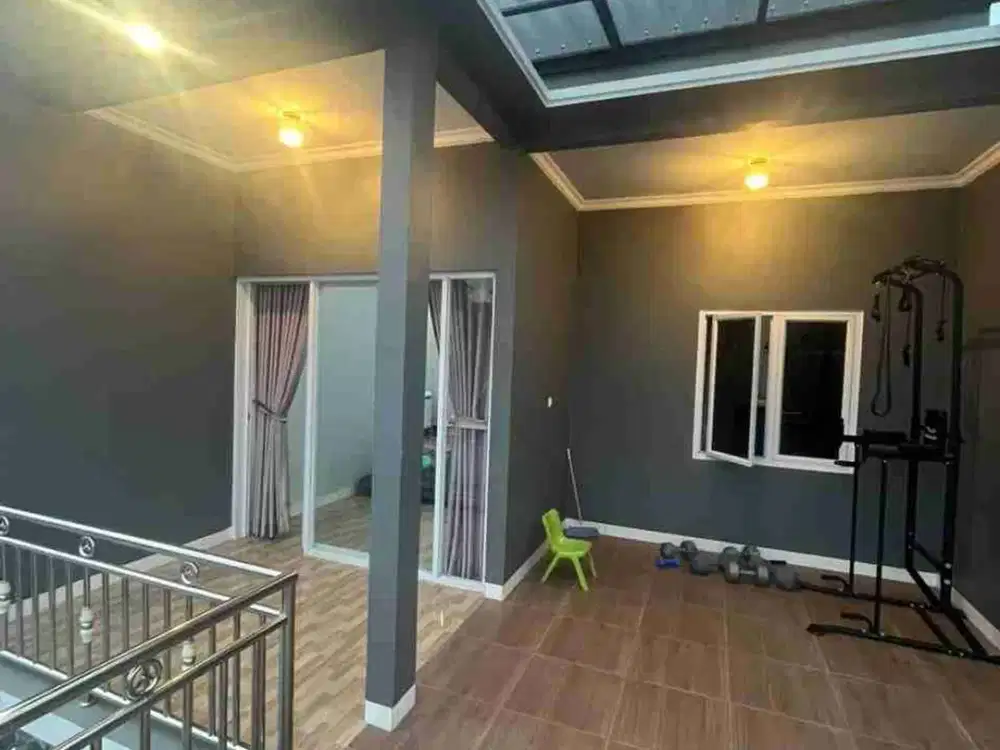 jual rumah mewah 2 lantai bangunan kokoh deket pusat kota
