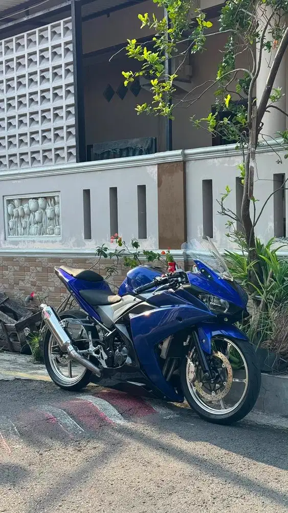 Yamaha R25 2014