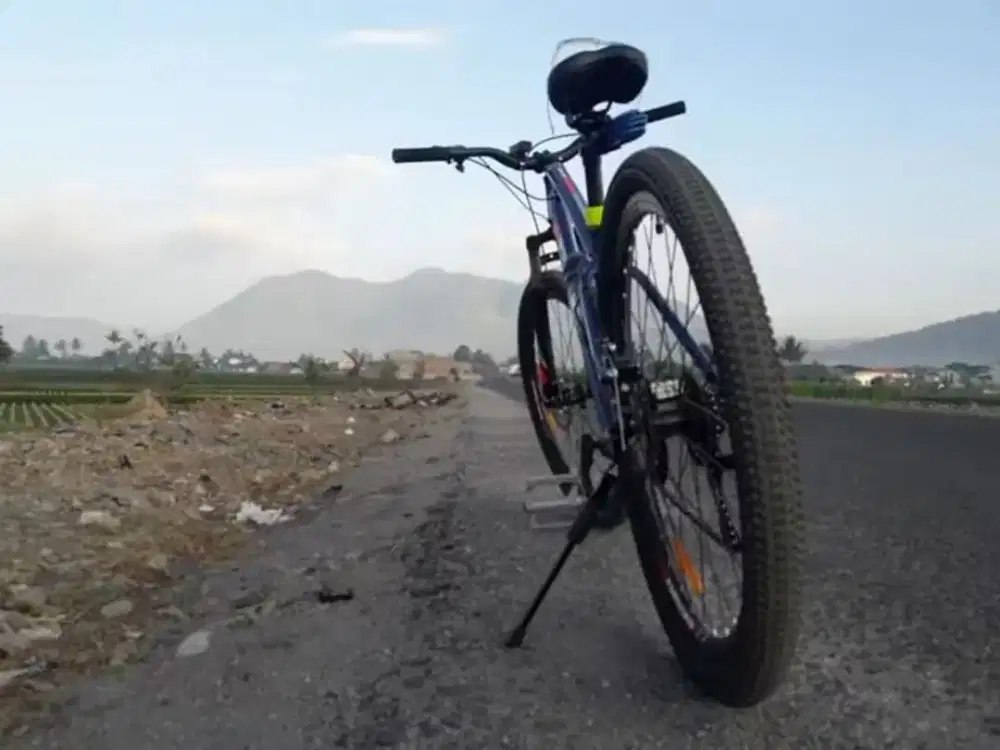 sepeda gunung MTB merk GENIO
