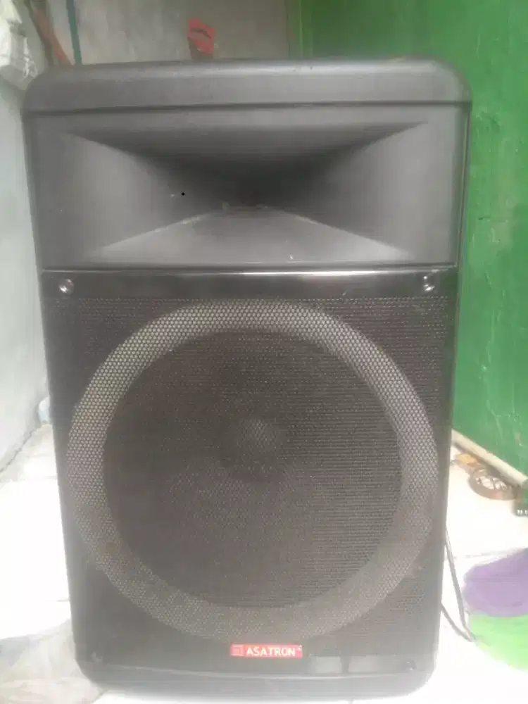dijual sound speaker aktif +blotut+mic masih bagus