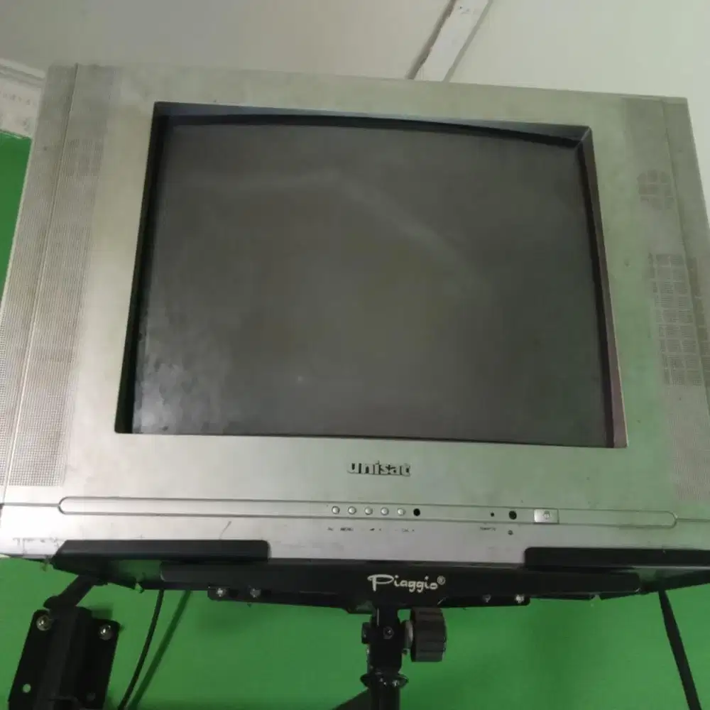 Tv tabung 21 inci