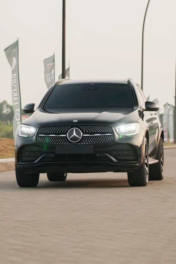 Mercedes Benz GLC200 Night Edition 2022